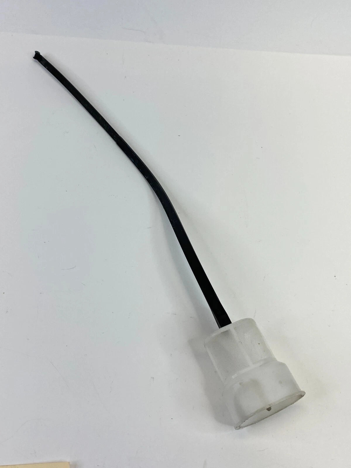 2000-2005 TOYOTA CELICA LEVEL SENSOR FILTER WINDSHIELD WASHER RESERVOIR OEM