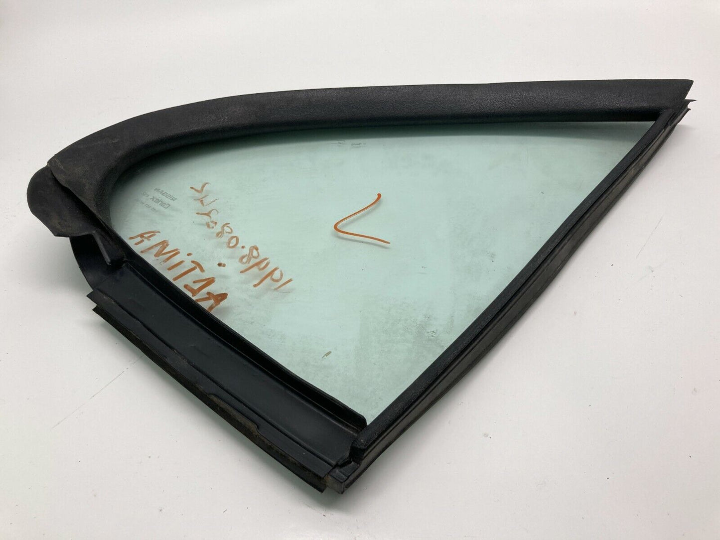 98-01 Nissan Altima Rear Left Door Vent Quarter Window Glass Trim 82273-9E000