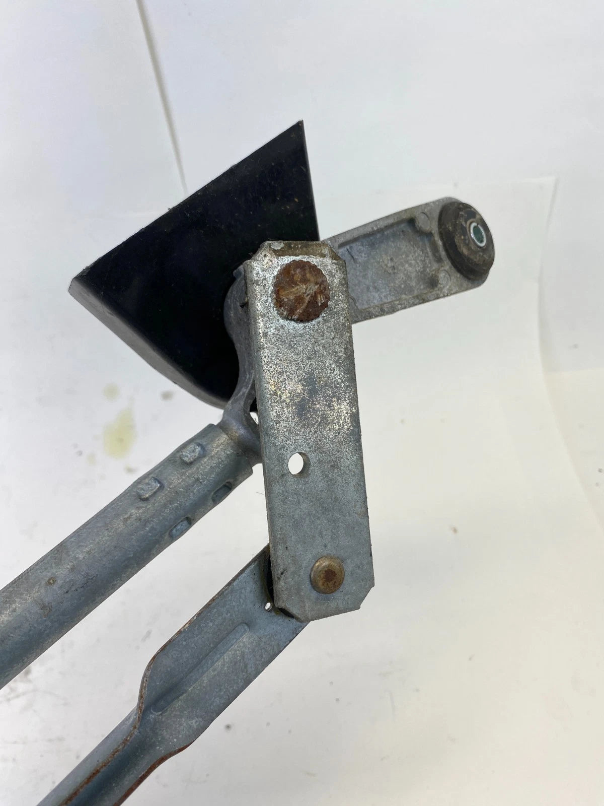 2013-2020 NISSAN PATHFINDER FRONT WINDSHIELD WIPER MOTOR LINKAGE OEM FACTORY