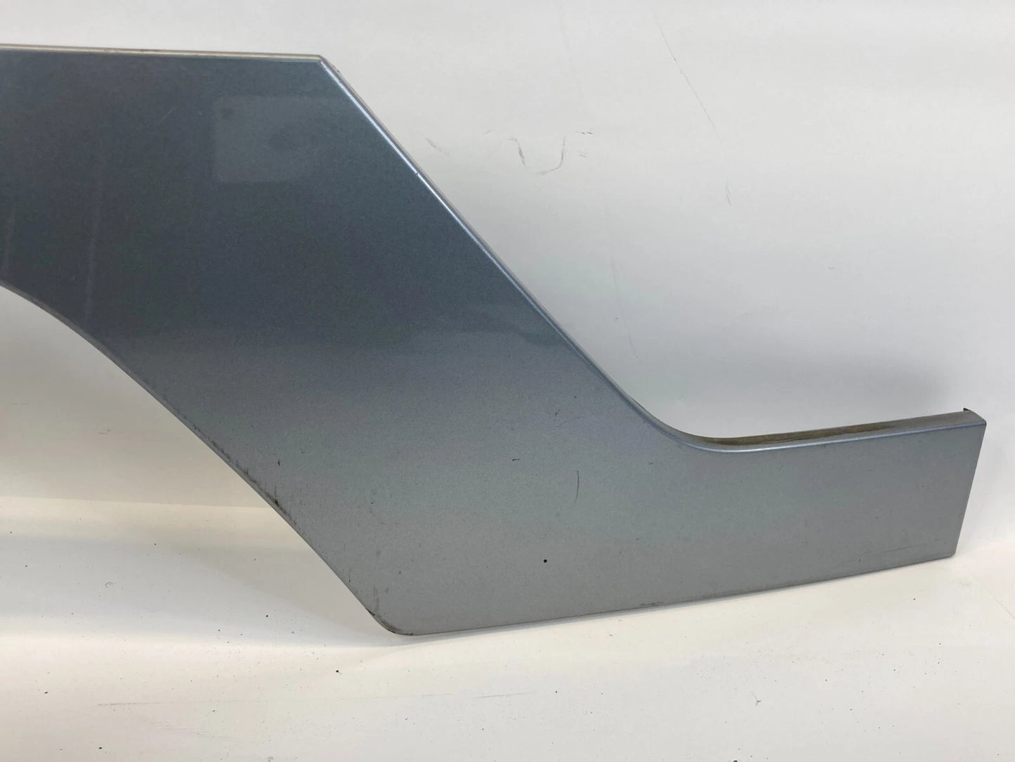 2004-2010 BMW X3 REAR TRUNK GARNISH STRIP LICENSE PLATE MOLDING TRIM 51137052452