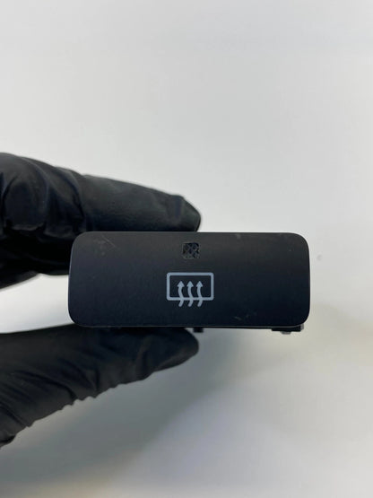 2003-2008 TOYOTA COROLLA REAR WINDSHIELD DEFROST SWITCH BUTTON CONTROL 15A410