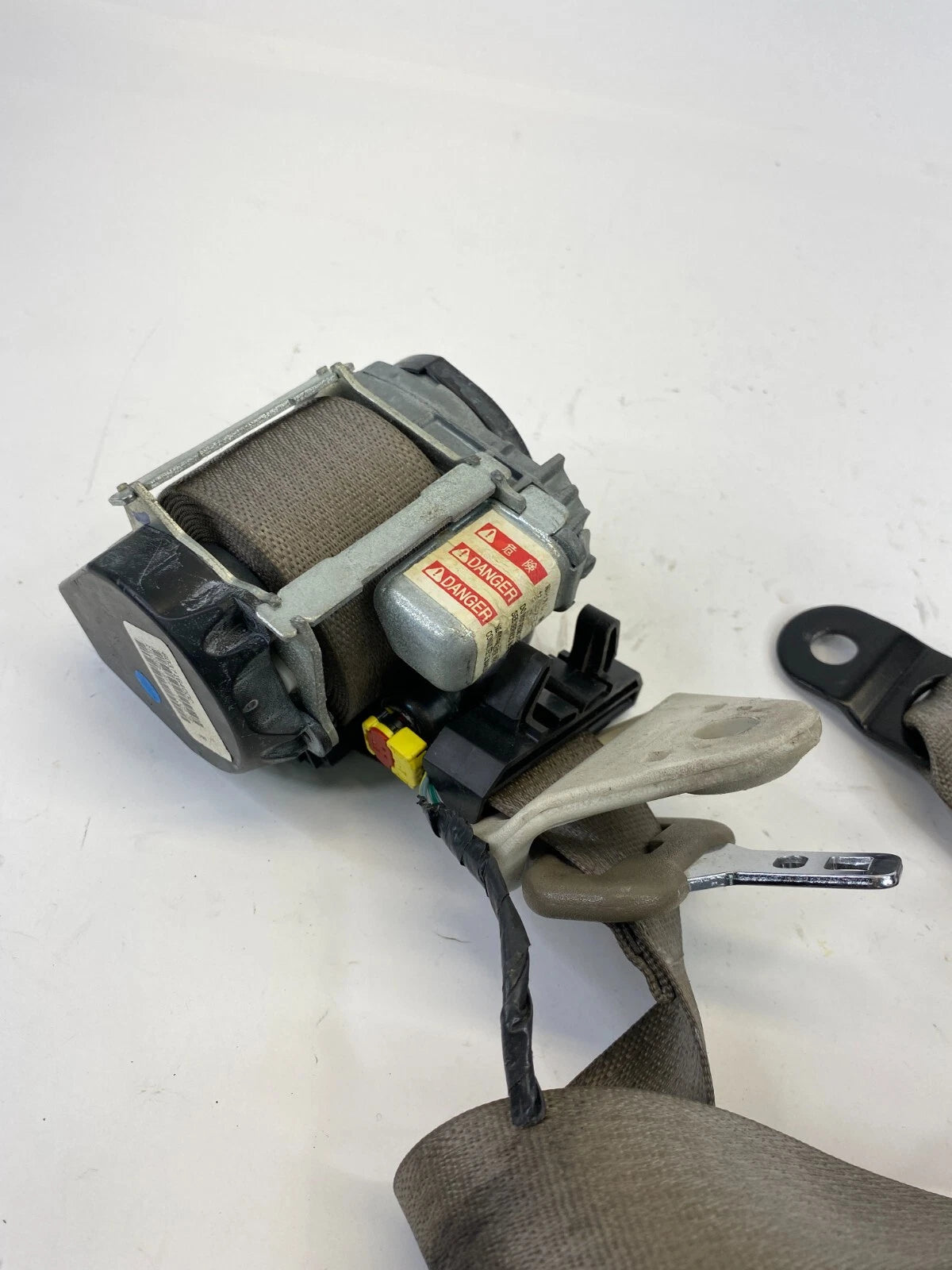 07-09 DODGE CALIBER FRONT RIGHT PASSENGER SIDE SEAT BELT RETRACTOR 603716400C