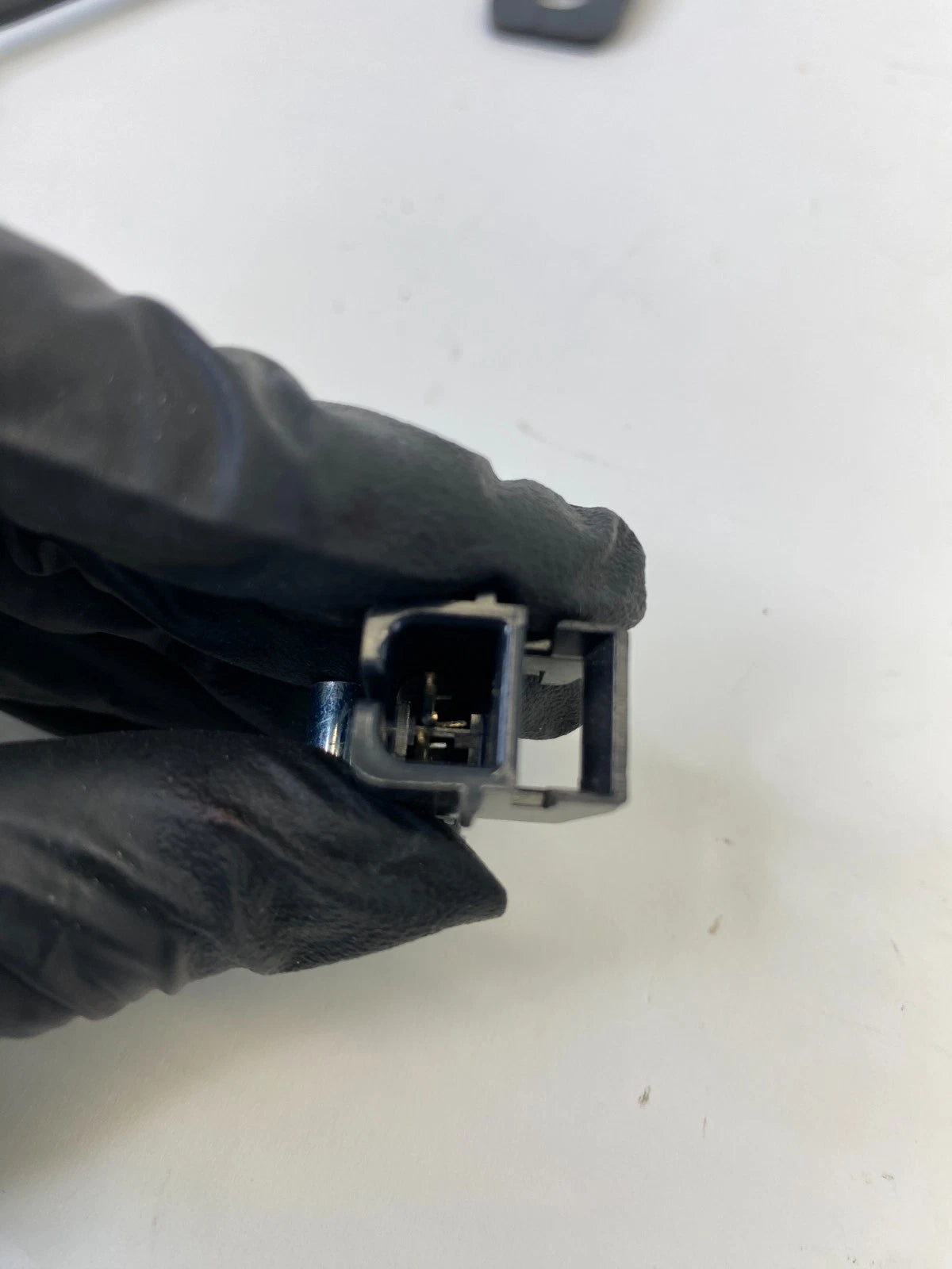 2010-2017 CHEVROLET EQUINOX DRIVER LEFT SIDE SEATBELT BUCKLE RECEPTACLE OEM