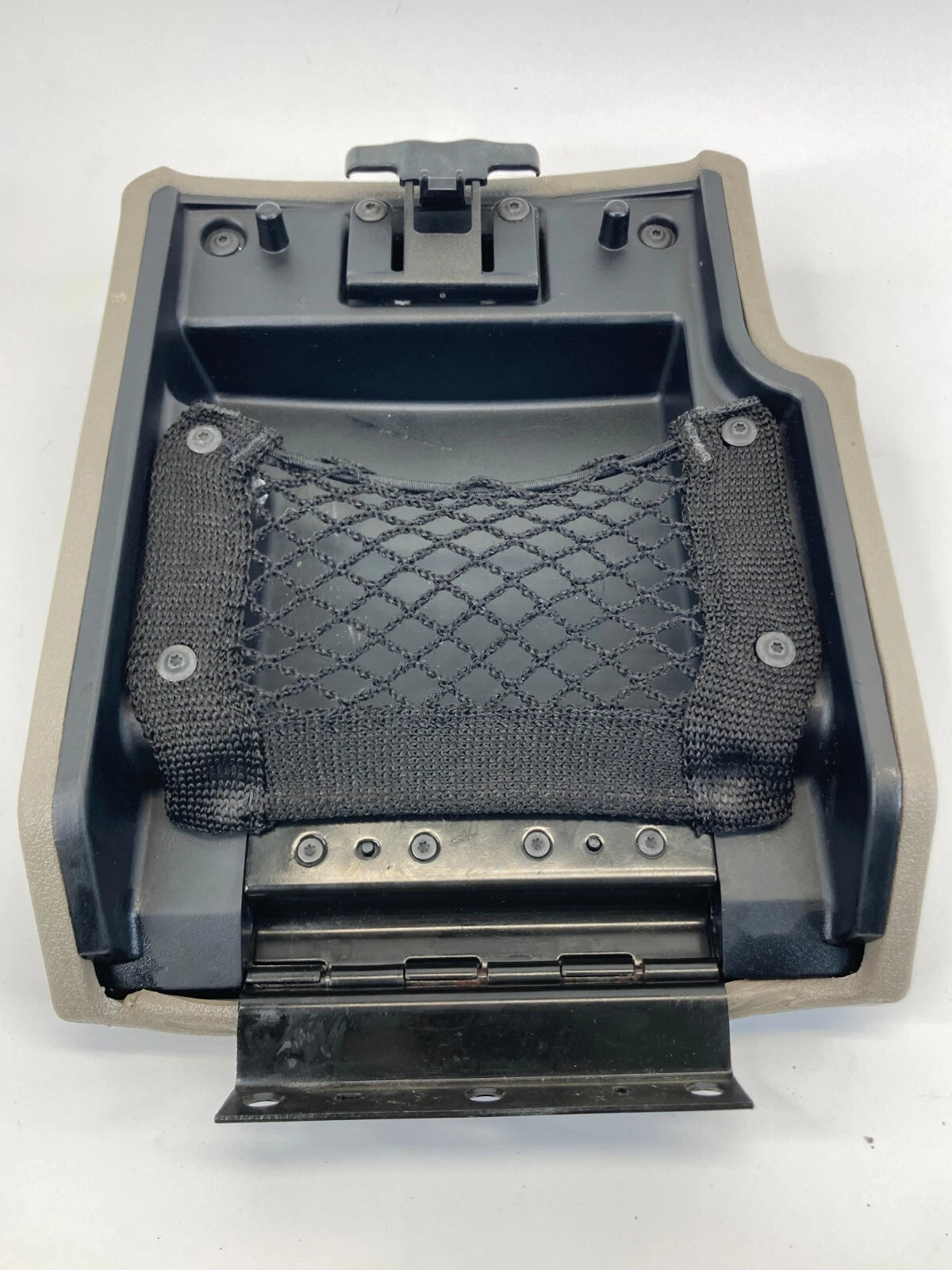 2005-2007 JEEP GRAND CHEROKEE CENTER CONSOLE LID ARMREST ARM REST ASSEMBLY OEM