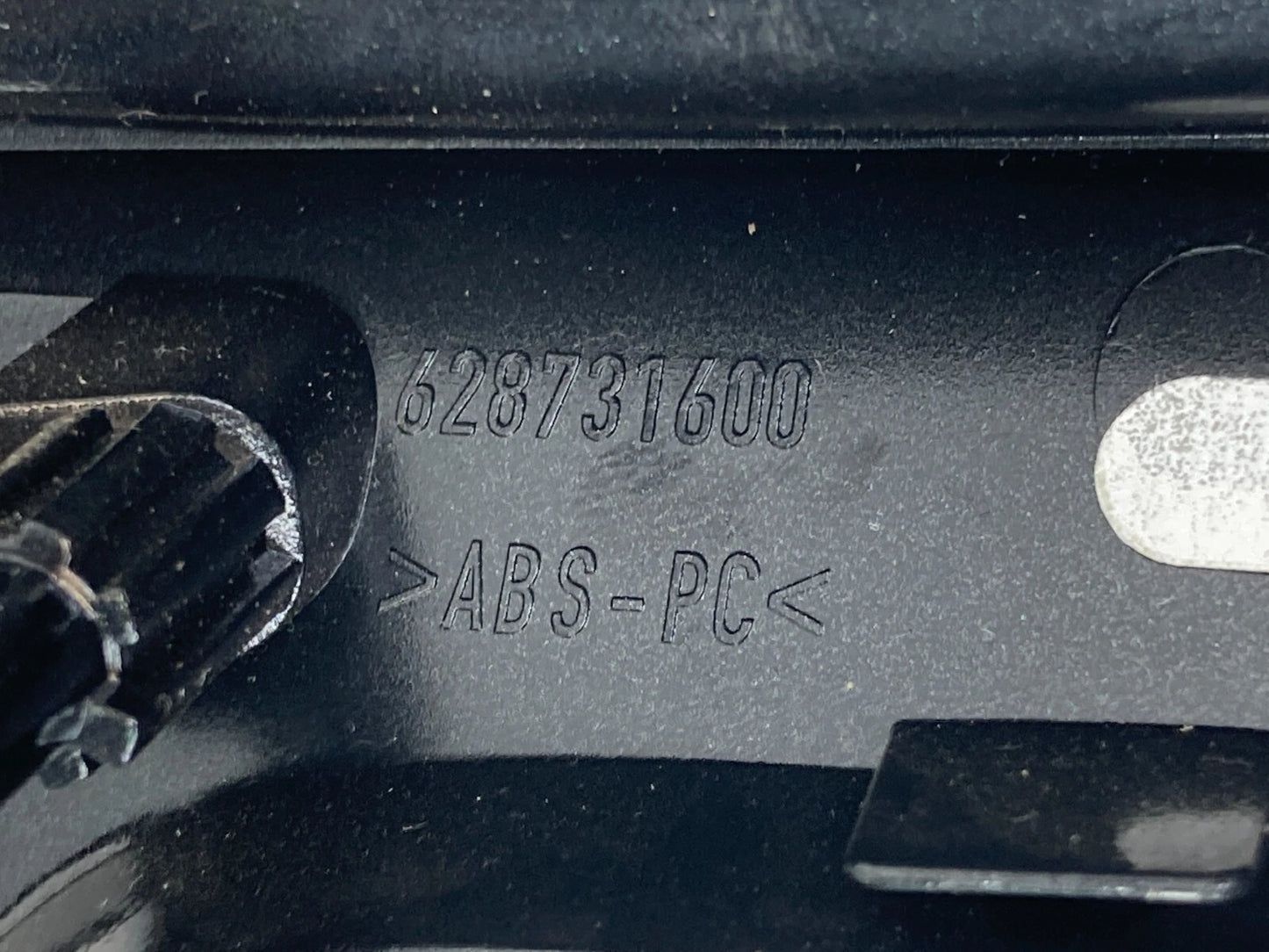 2016-2019 FORD EXPLORER INTERCEPTOR STEERING WHEEL SWITCH BEZEL OEM 628731600
