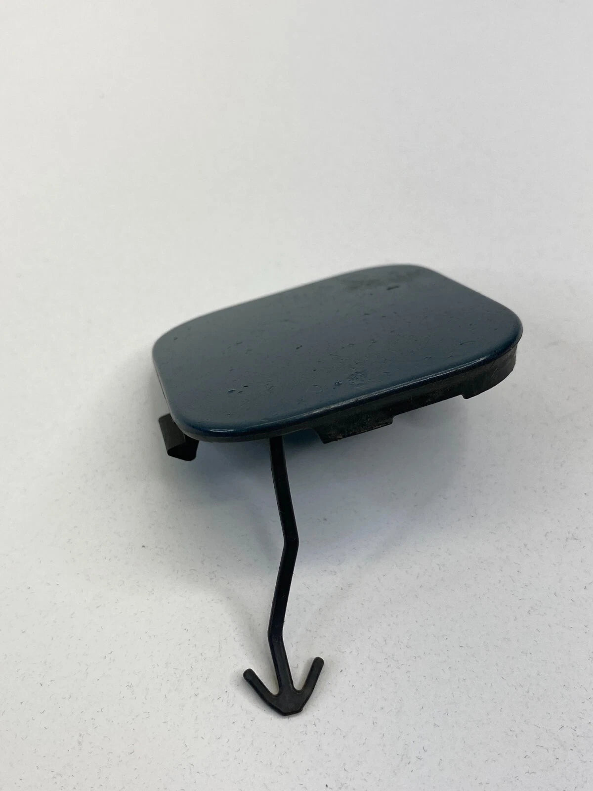 08-10 SCION XB RIGHT SPORT BUMPER TOW HOOK EYE CAP ACCESS COVER TRIM 52127-12270