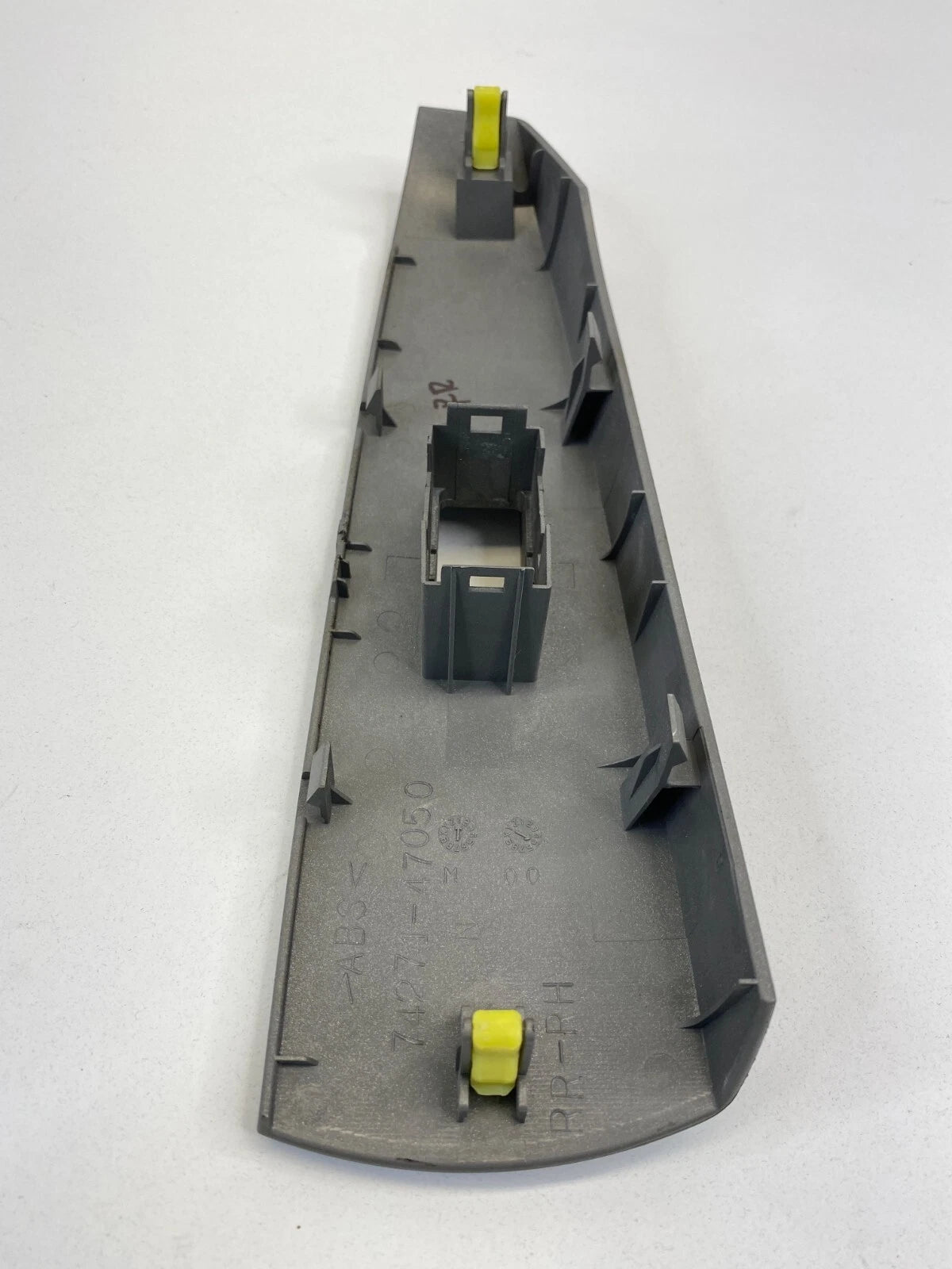 2004-2009 TOYOTA PRIUS REAR RIGHT SIDE DOOR WINDOW SWITCH BEZEL COVER PANEL
