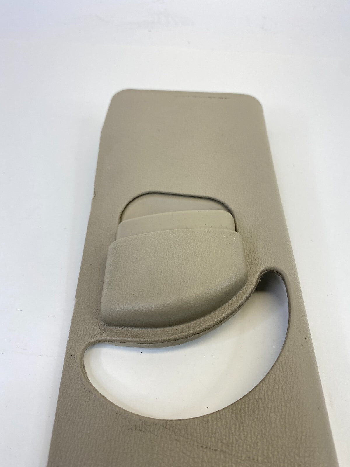 07 08 09 10 Hyundai Elantra Front Left Side Seat Belt Height Adjuster Cover OEM