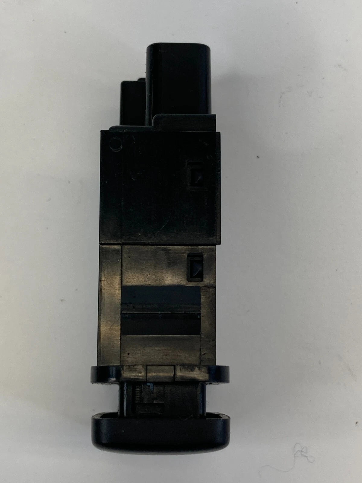 2006-2008 LEXUS RX400H FUEL TANK GAS DOOR LID RELEASE CONTROL SWITCH 15A492