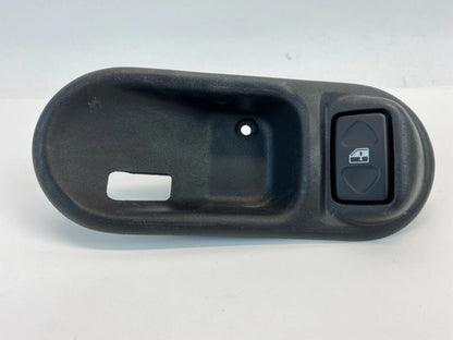 03 04 LAND ROVER DISCOVERY REAR LEFT SIDE INNER DOOR HANDLE BEZEL W/ SWITCH