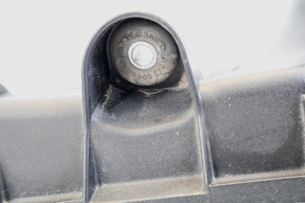 2012-2016 MERCEDES E350 AIR INTAKE CLEANER FILTER HOUSING BOX OEM A2760901301