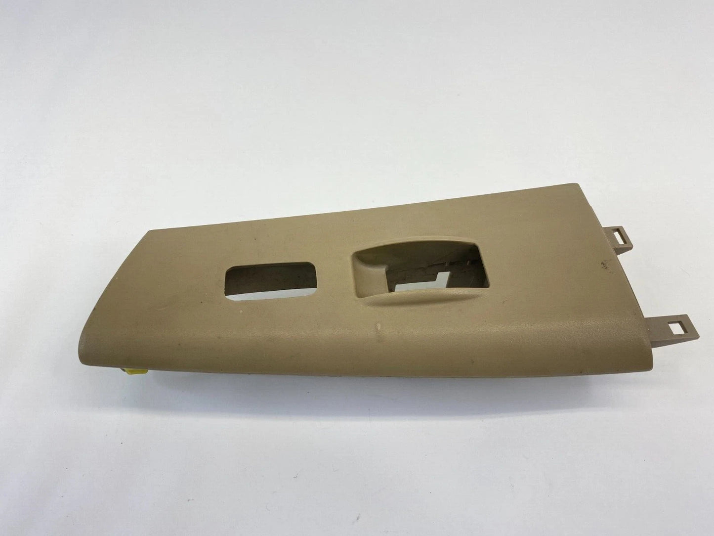 03-08 TOYOTA COROLLA FRONT RIGHT PASSENGER DOOR WINDOW SWITCH BEZEL 7423102320A