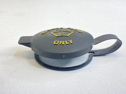 2005-2007 FORD FIVE HUNDRED WINDSHIELD WIPER WASHER FLUID RESERVOIR CAP COVER