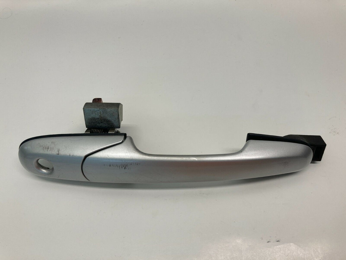 2003-2007 Suzuki Aerio Sedan Front Right Passenger Exterior Door Handle Assembly