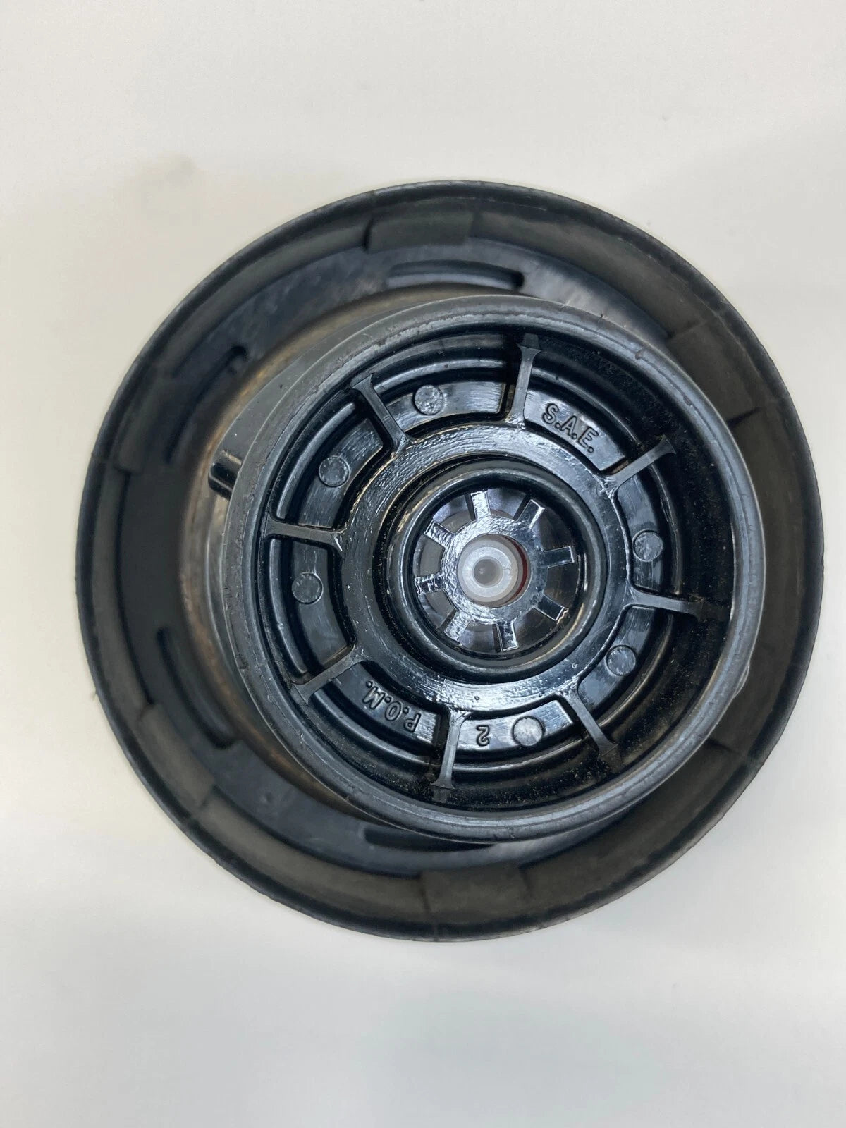 2004-2020 HYUNDAI ELANTRA 2006-2023 SONATA FUEL FILLER GAS TANK CAP OEM