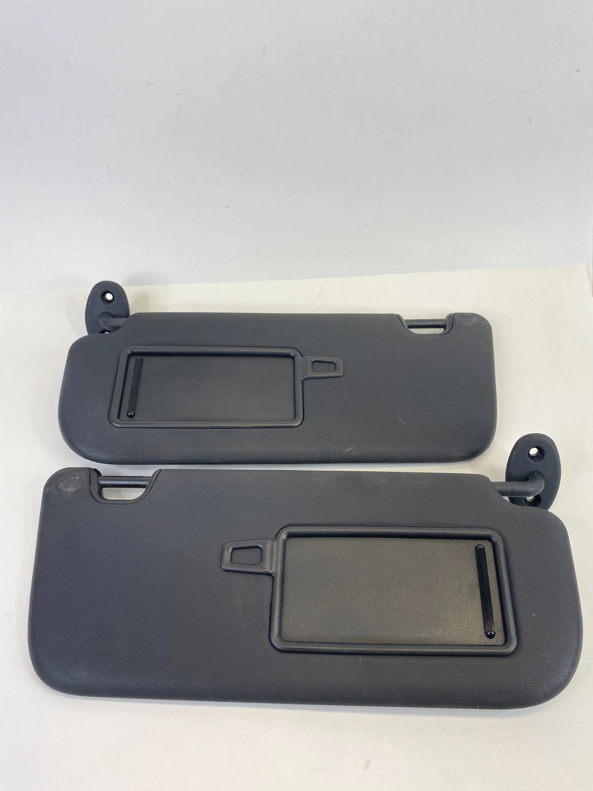 2014-2019 Kia Soul Front Roof Left & Right Side Sunvisor Sun Visor Pair OEM