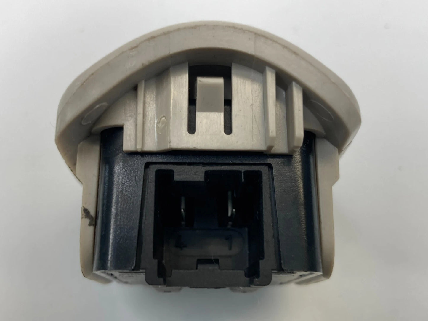 2009-2014 VOLKSWAGEN ROUTAN REAR LEFT SIDE POWER SLIDING DOOR CONTROL SWITCH OEM