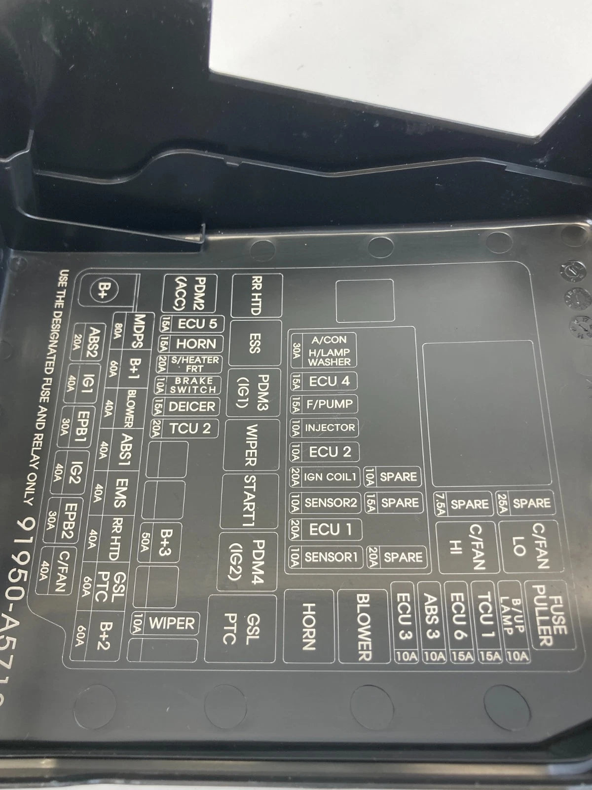 2013-2015 Hyundai Elantra GT Engine Compartment Fuse Box Cap Cover Lid Assy OEM