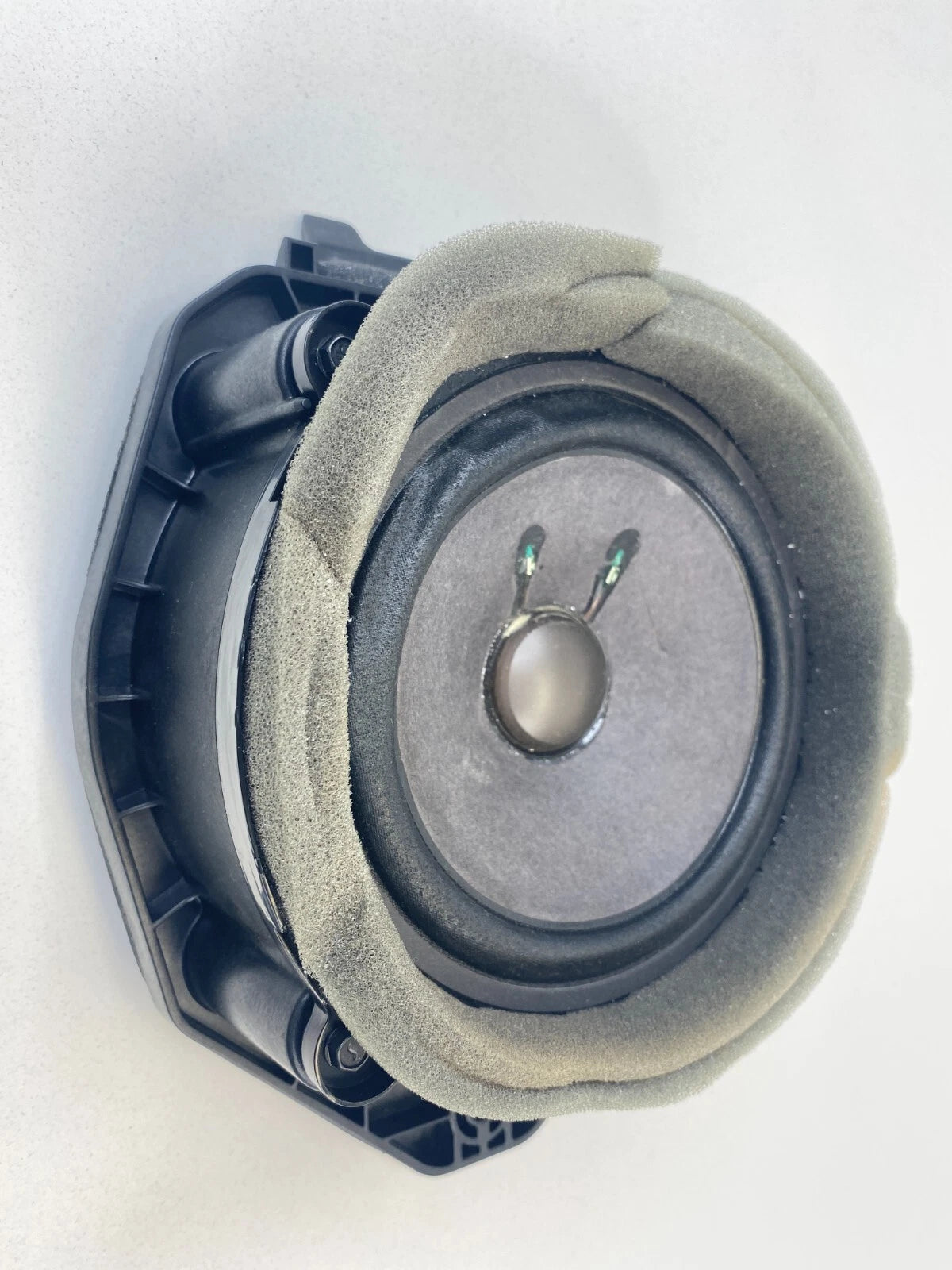 2010-2016 CADILLAC SRX 09-17 ENCLAVE REAR RIGHT SIDE DOOR AUDIO SPEAKER 25840461
