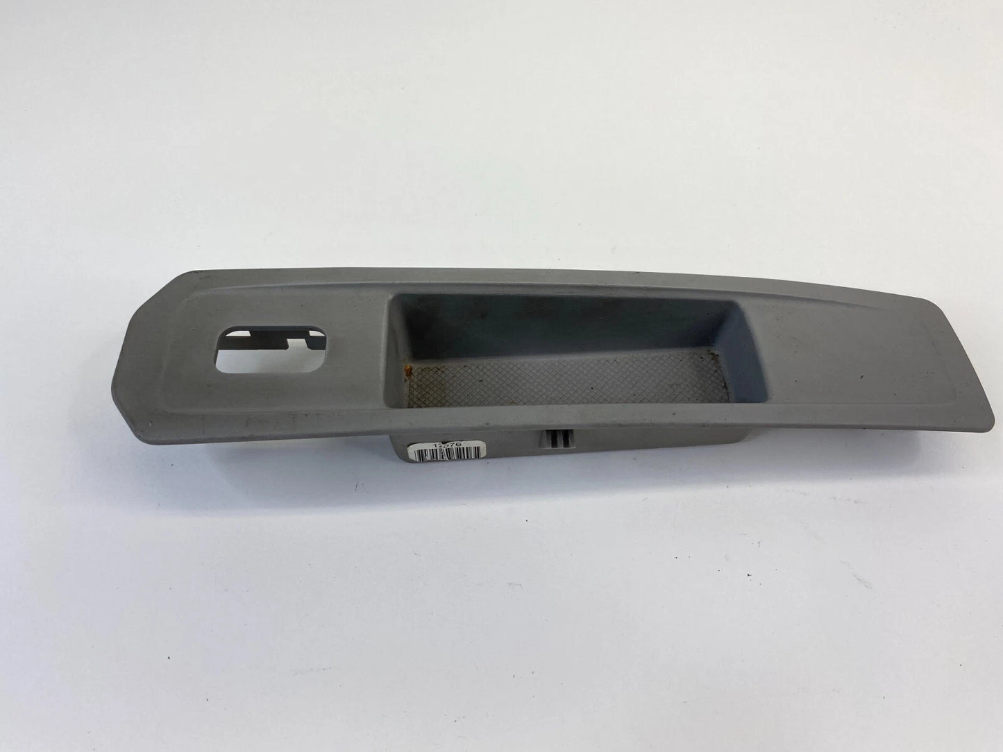 04-07 CADILLAC SRX 03-07 CTS FRONT PASSENGER WINDOW SWITCH BEZEL 10299-JL467 OEM