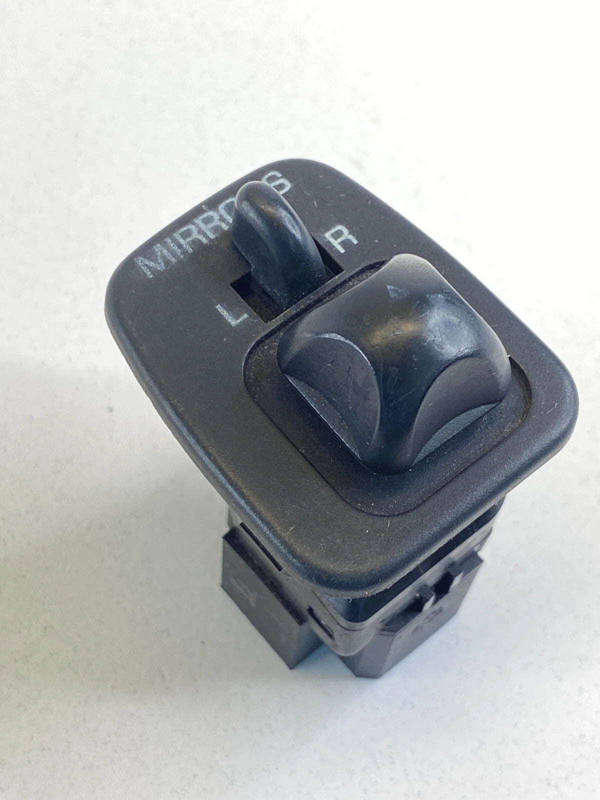 2000 2001 FORD EXPEDITION LEFT POWER MIRROR CONTROL SWITCH BUTTON YL1T-17B676-AC