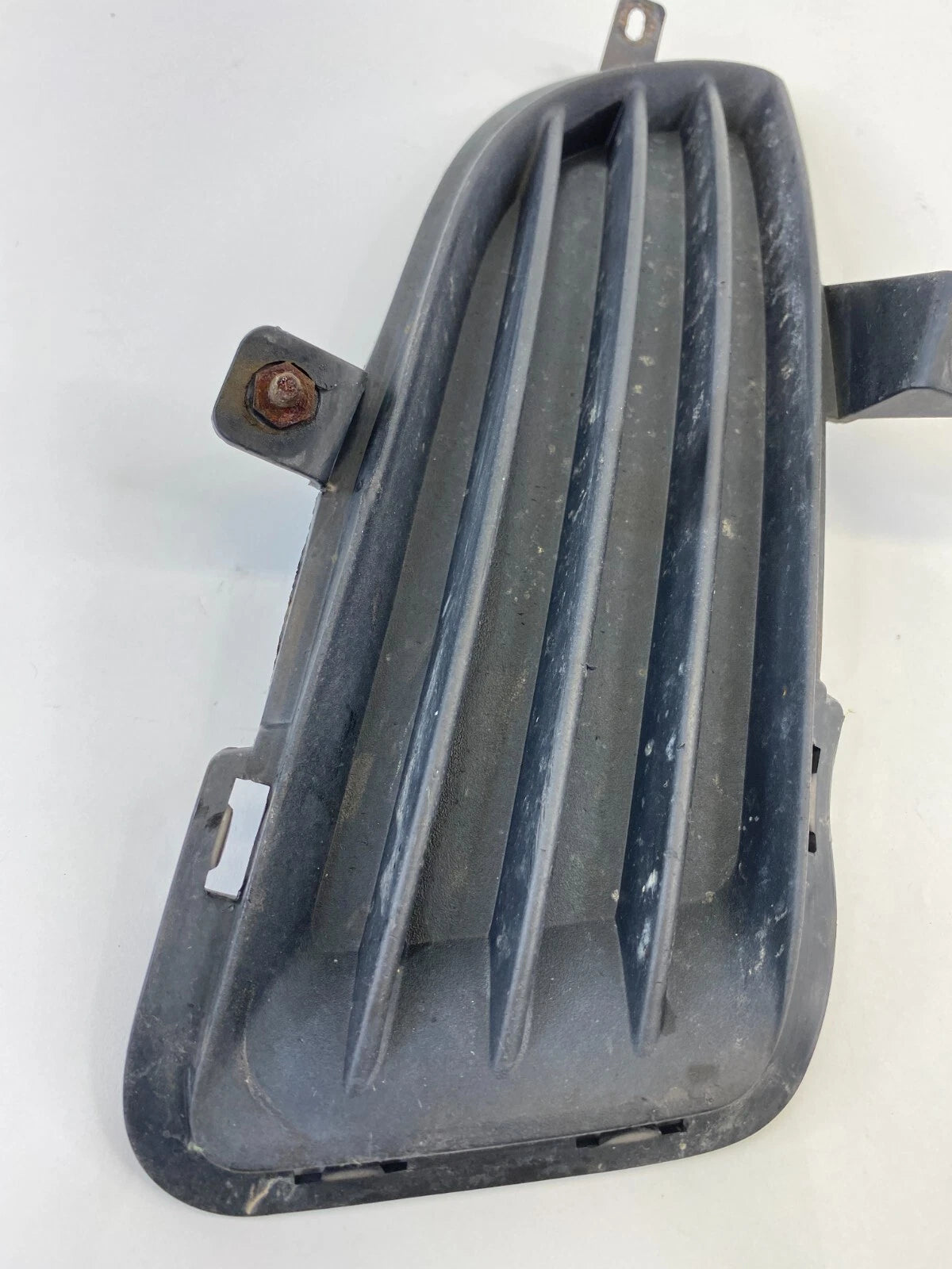 2006-2008 HYUNDAI SONATA FRONT BUMPER RIGHT FOG GRILLE HOLE COVER 86513-3K000