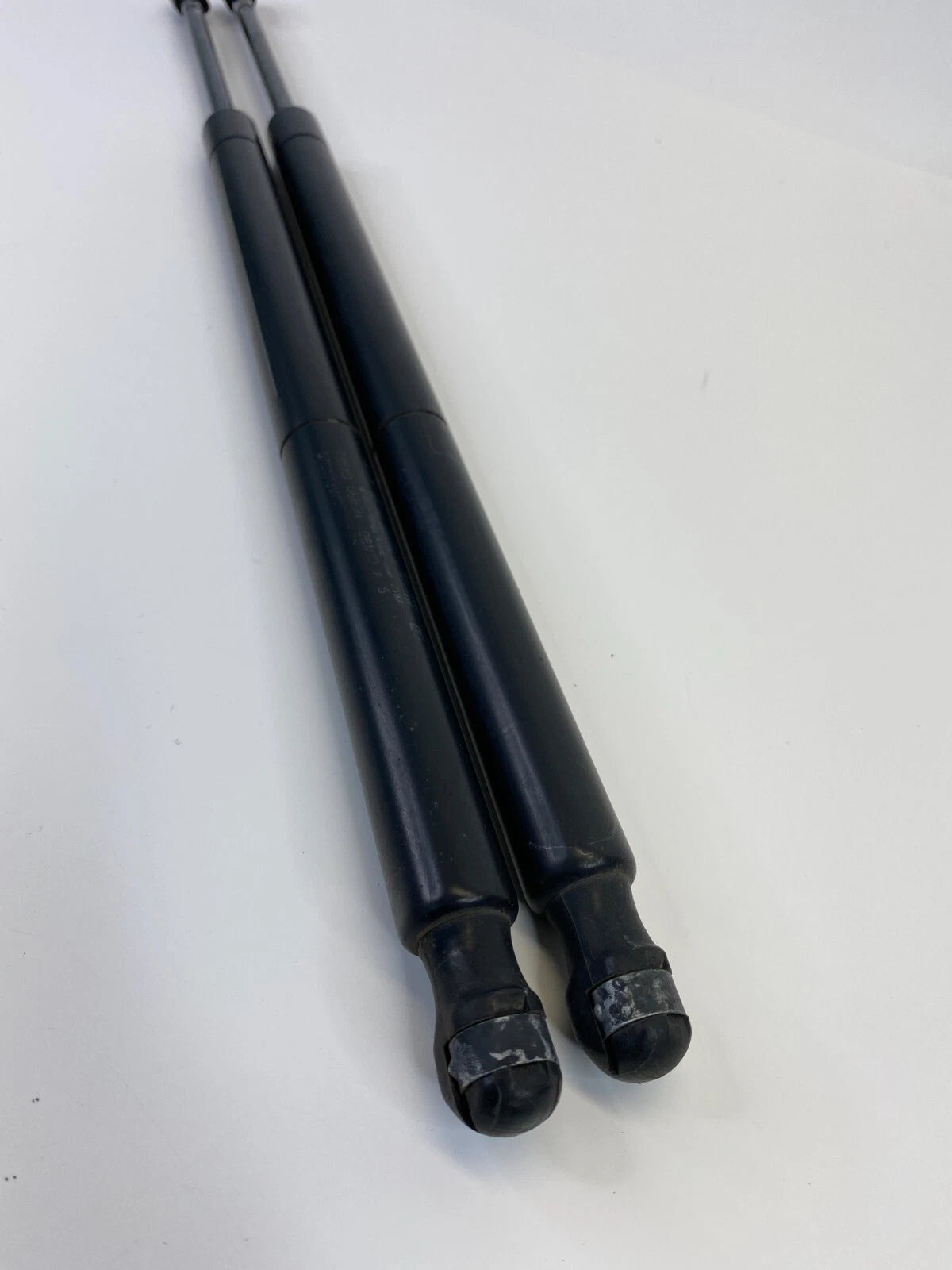 2008-2012 JEEP LIBERTY REAR TAILGATE TRUNK LIFT GLASS STRUTS SHOCK SUPPORT OEM