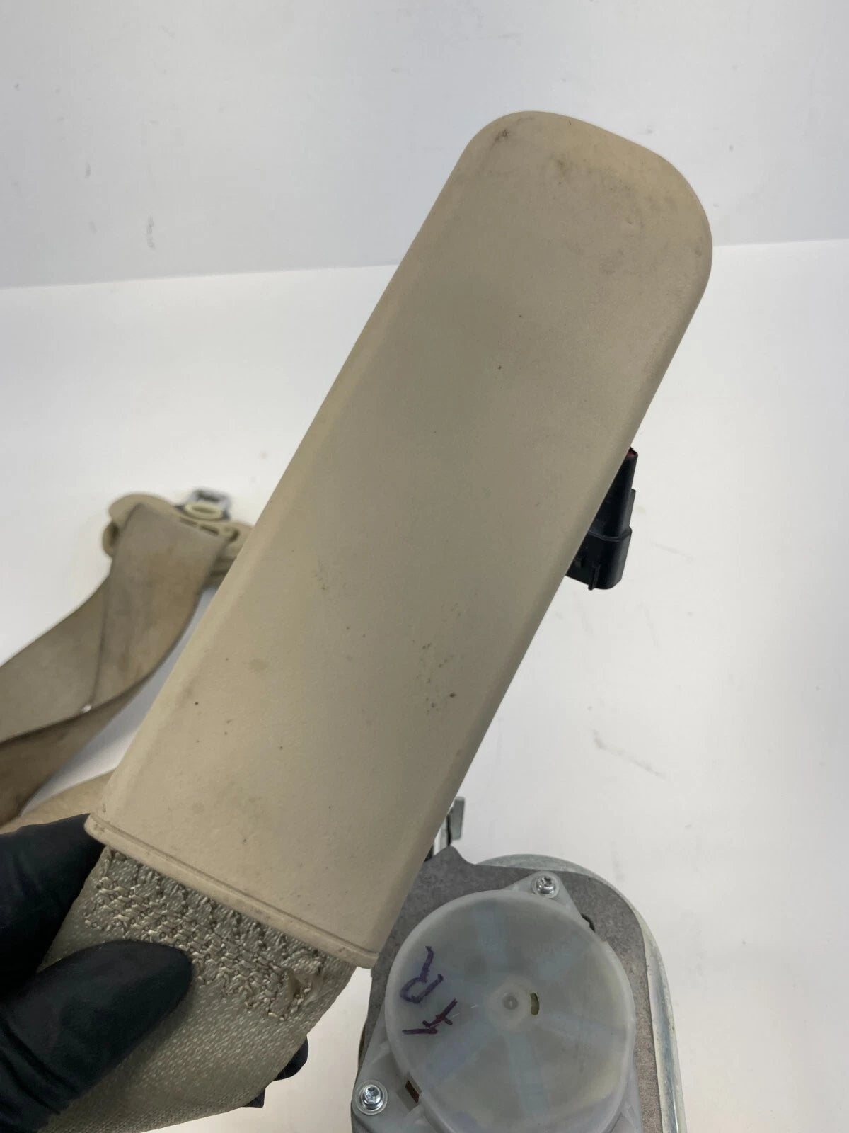 2007-2009 HYUNDAI SANTA FE FRONT RIGHT SEAT BELT RETRACTOR 26508021RX11 OEM