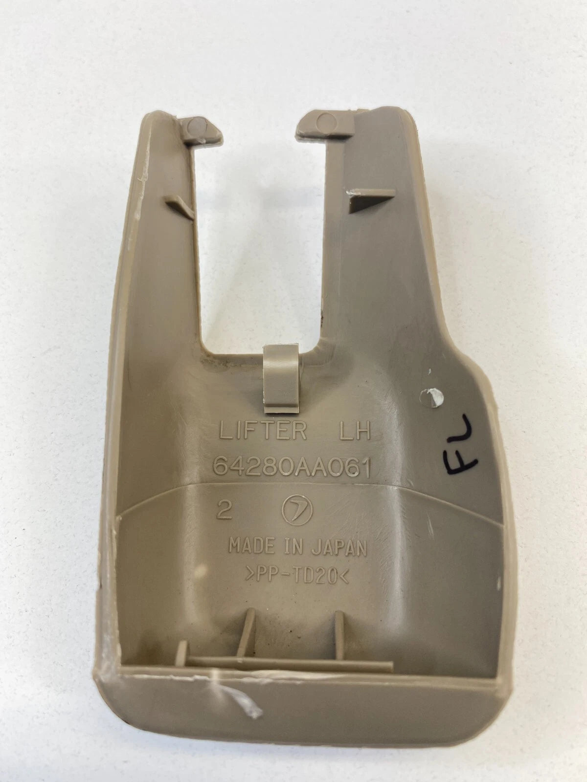 2000-2004 SUBARU OUTBACK FRONT LEFT SEAT TRACK RAIL END CAP COVER 64280AA061 OEM