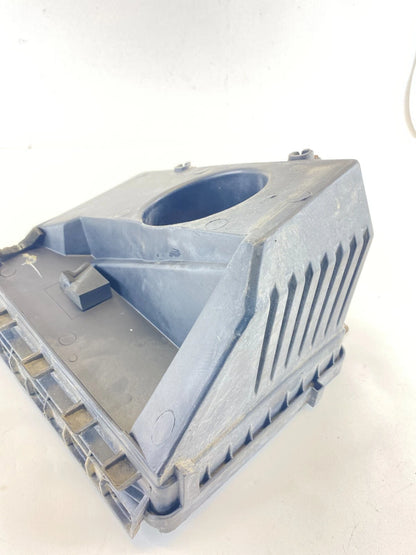 2000-2005 CHEVROLET IMPALA BASE SEDAN AIR INTAKE CLEANER BOX HOUSING 382677 OEM