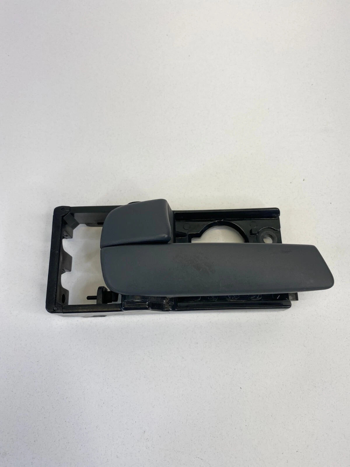 2006-2011 KIA RIO5 RIO FRONT LEFT DRIVER INTERIOR DOOR HANDLE OEM 82613-JB000