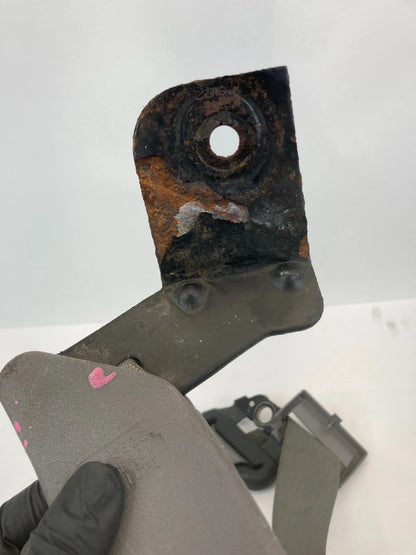 2001-2005 PONTIAC AZTEK FRONT RIGHT SIDE SEAT BELT PRE TENSIONER RETRACTOR OEM