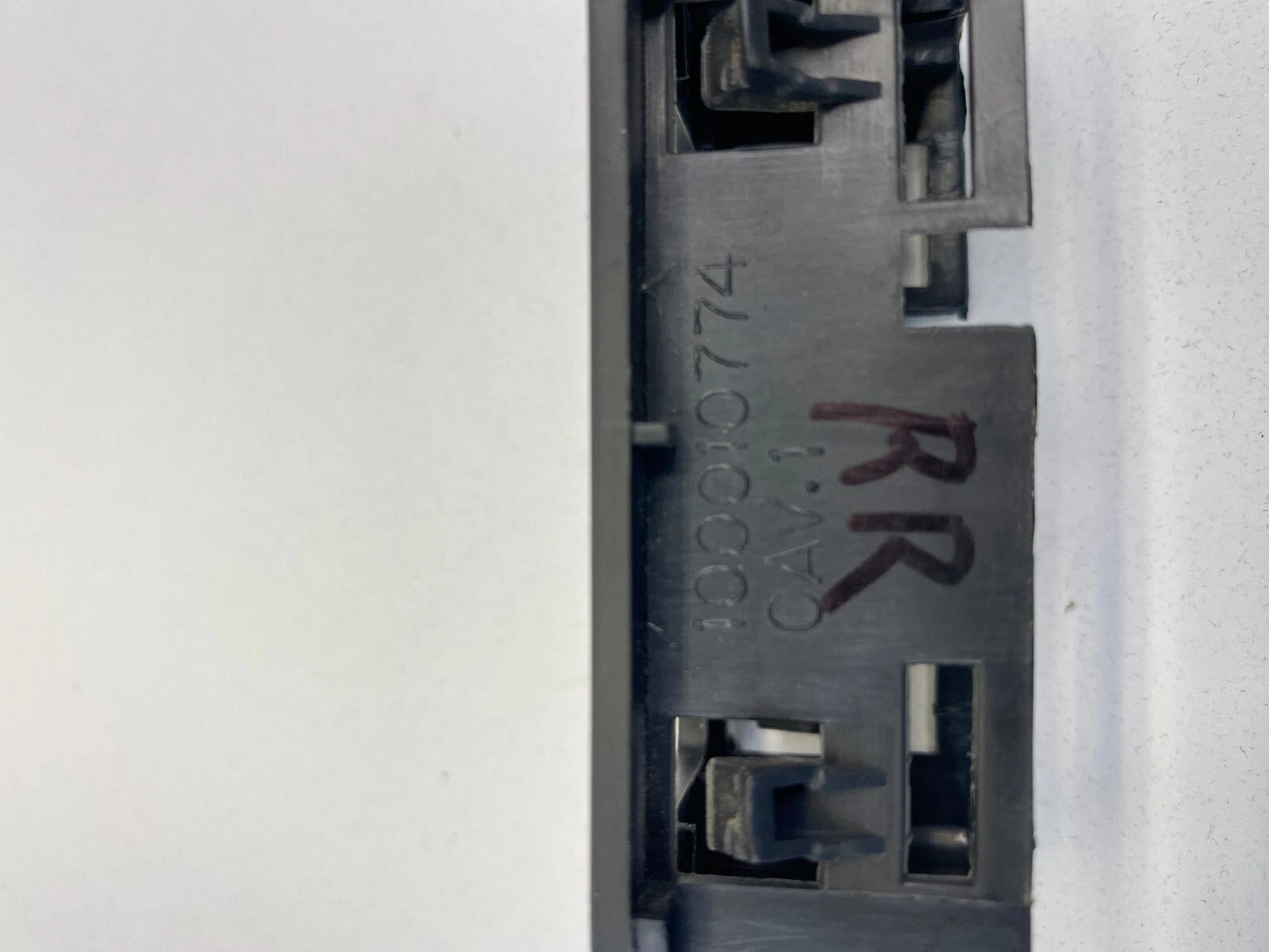 2007-2010 DODGE CHARGER REAR RIGHT DOOR WINDOW SWITCH COVER BEZEL 100010774 OEM
