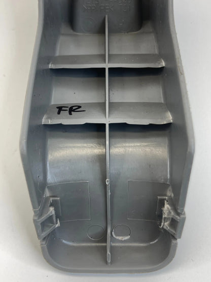 2002 2003 TOYOTA CAMRY FRONT RIGHT SEAT OUTER TRACK END CAP COVER 72137-AA020