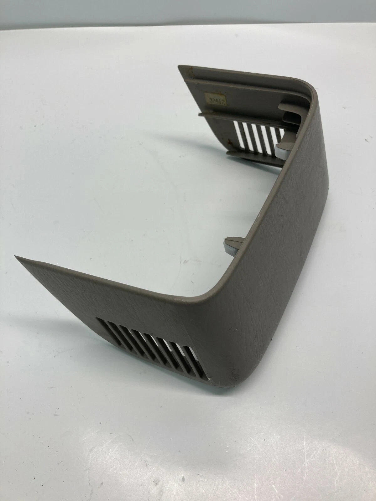 2002-2006 TOYOTA CAMRY CENTER CONSOLE REAR END PANEL TRIM COVER 58924-AA010 OEM