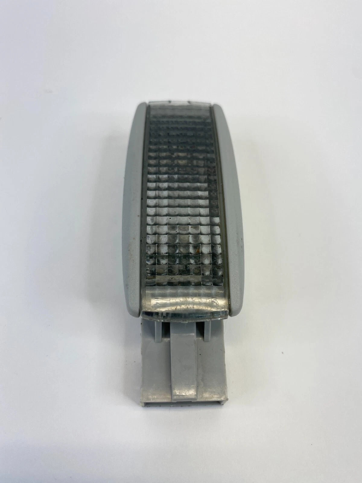 1998-2010 VOLKSWAGEN BEETLE FRONT SUNVISOR LAMP SUN VISOR VANITY LIGHT 3B0947113
