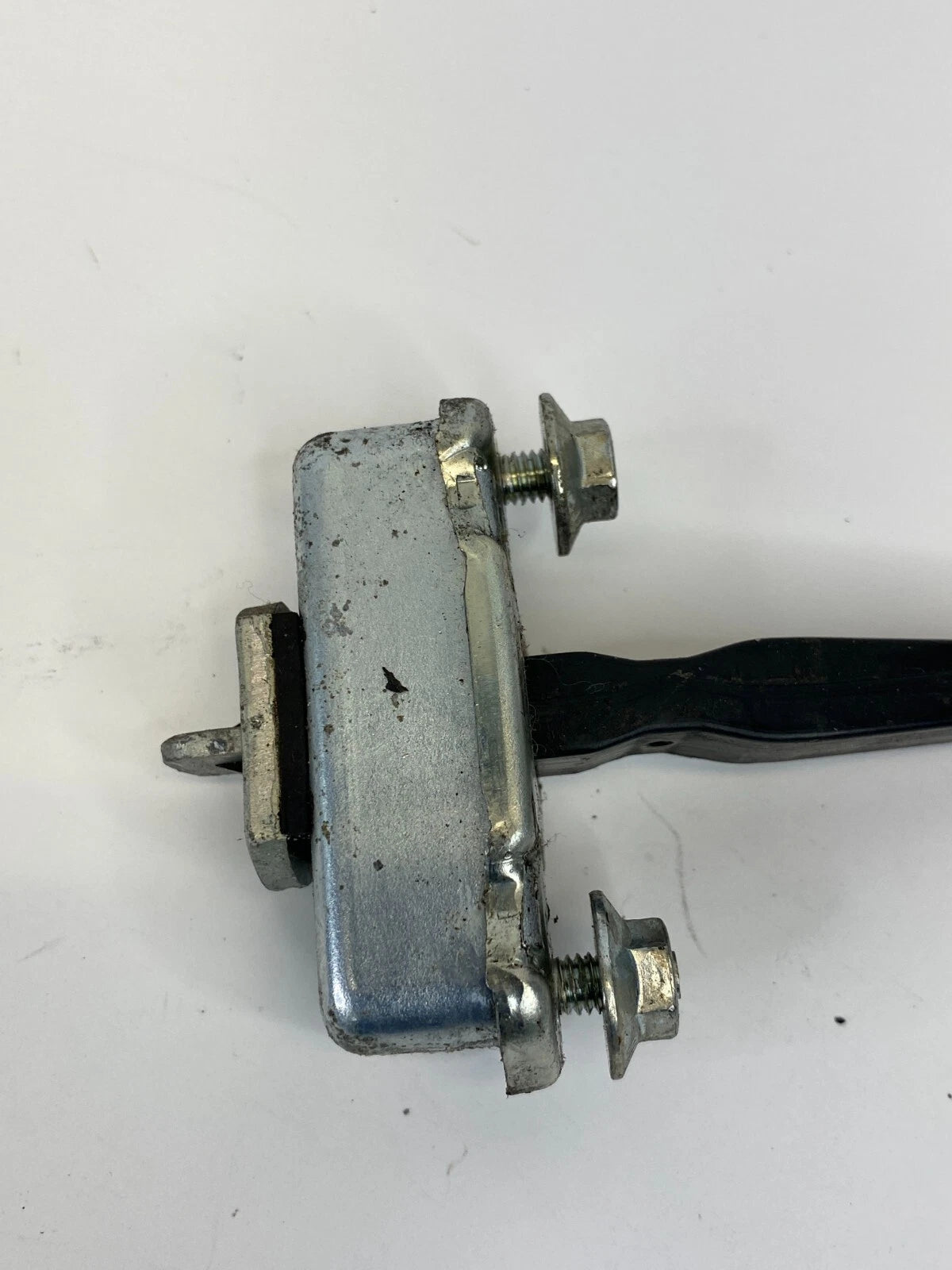 2008-2012 NISSAN VERSA REAR LEFT SIDE DOOR CHECK STOP STOPPER HINGE DETENT OEM