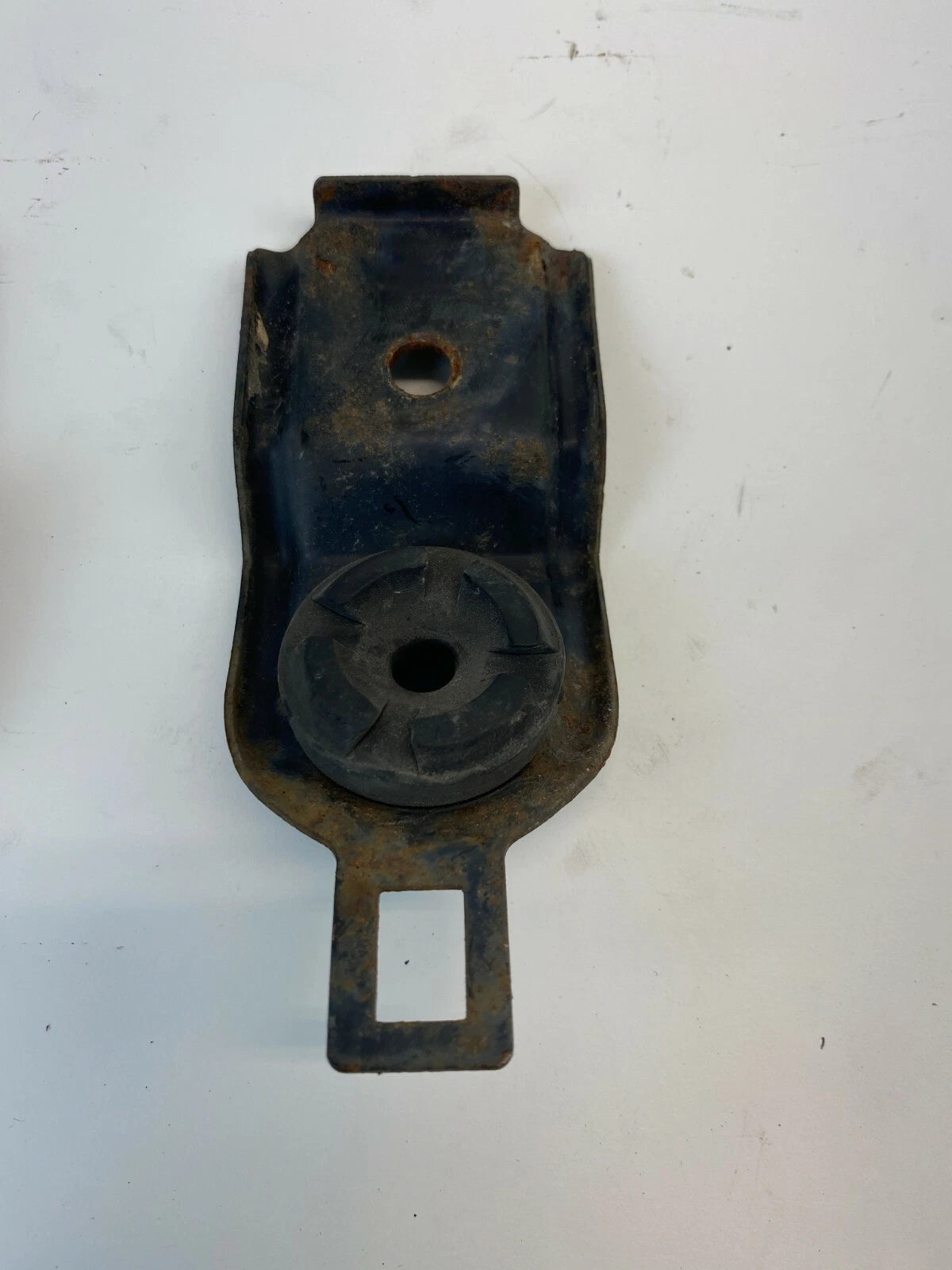2000-2004 SUBARU LEGACY RADIATOR MOUNT SUPPORT BRACKET SET PAIR OEM