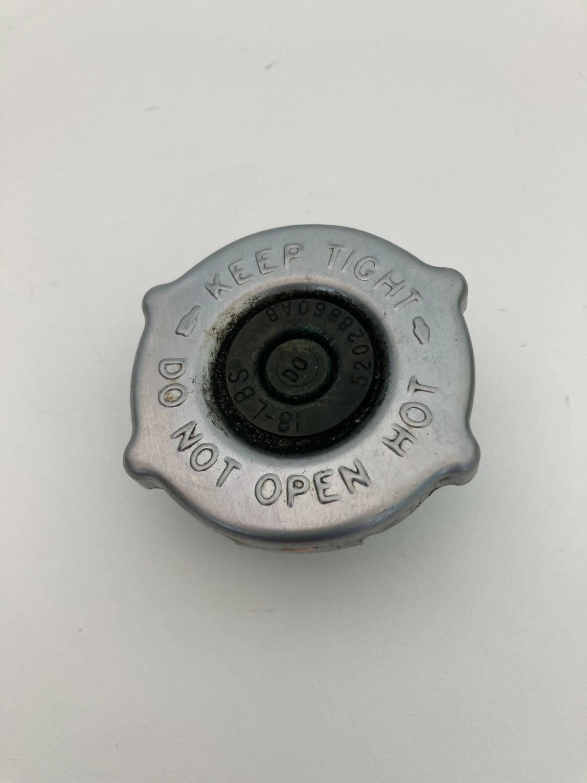 2000-2004 DODGE DAKOTA RADIATOR PRESSURE FILLER CAP LID COVER 52028860AB OEM