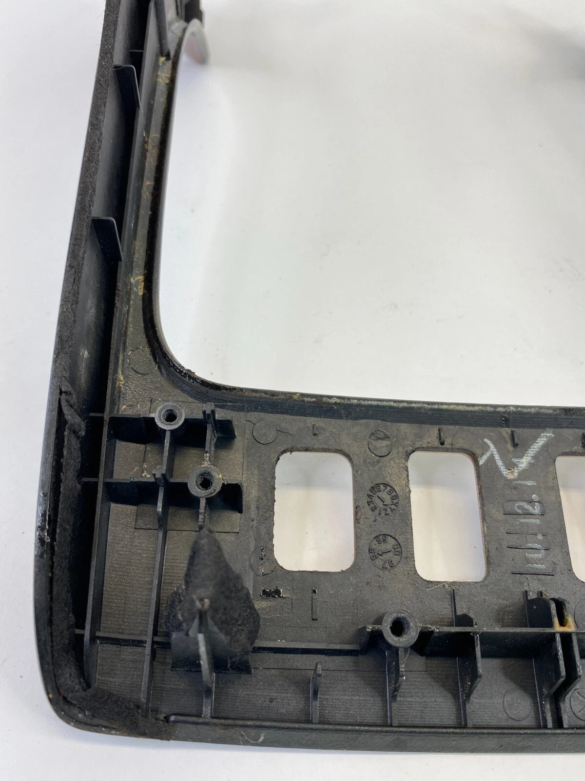 1998-2001 LEXUS GS300 GS 300 FRONT CENTER CONSOLE SWITCH TRIM BEZEL ASSEMBLY OEM