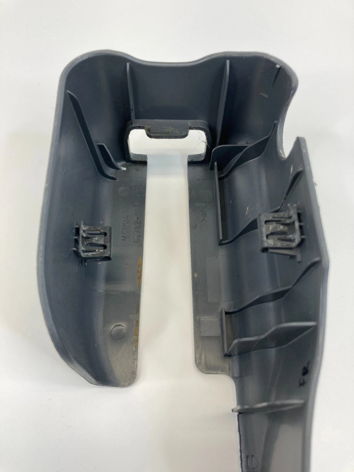 2003-2007 HONDA ACCORD REAR RIGHT SIDE SEAT TRACK END COVER TRIM 81192-SDA-L011