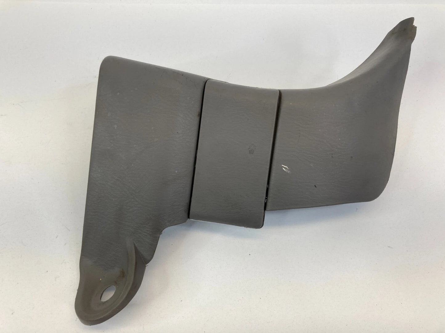03 04 HONDA ODYSSEY FRONT RIGHT SIDE COWL BEZEL SCUFF KICK PLATE 83111-S0X-A010