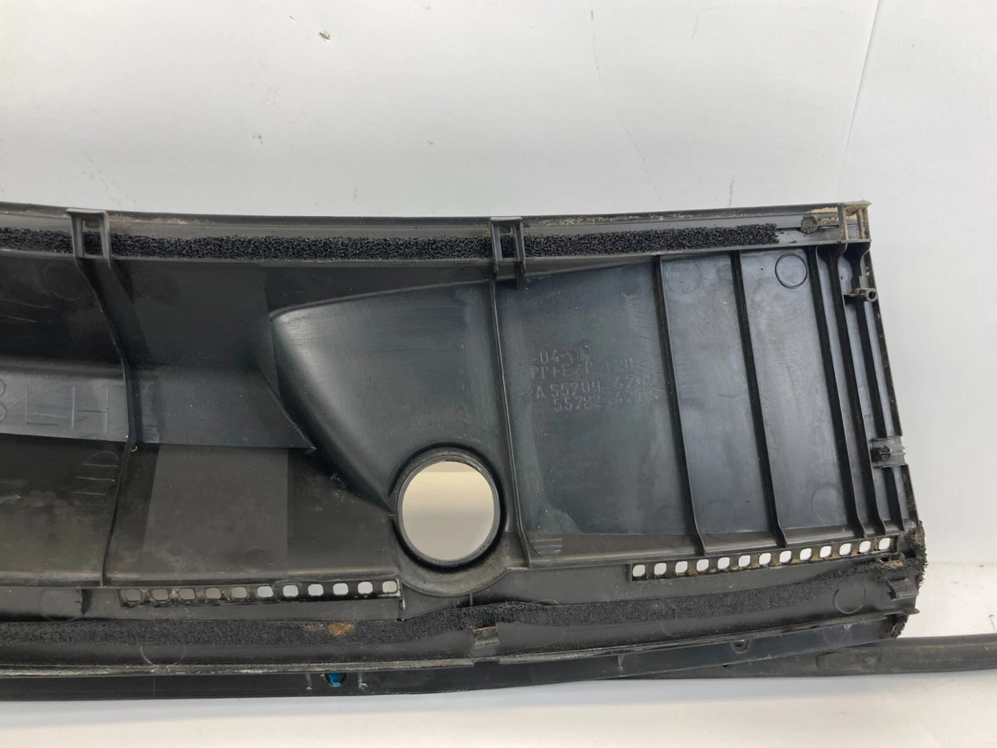 2004-2009 TOYOTA PRIUS FRONT LEFT SIDE COWL PANEL GRILL GRILLE COVER 55709-47050