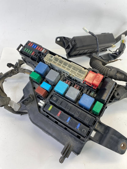 2004-2009 Toyota Prius 1.5L AT Engine Compartment Fuse Relay Box w Small Fuse