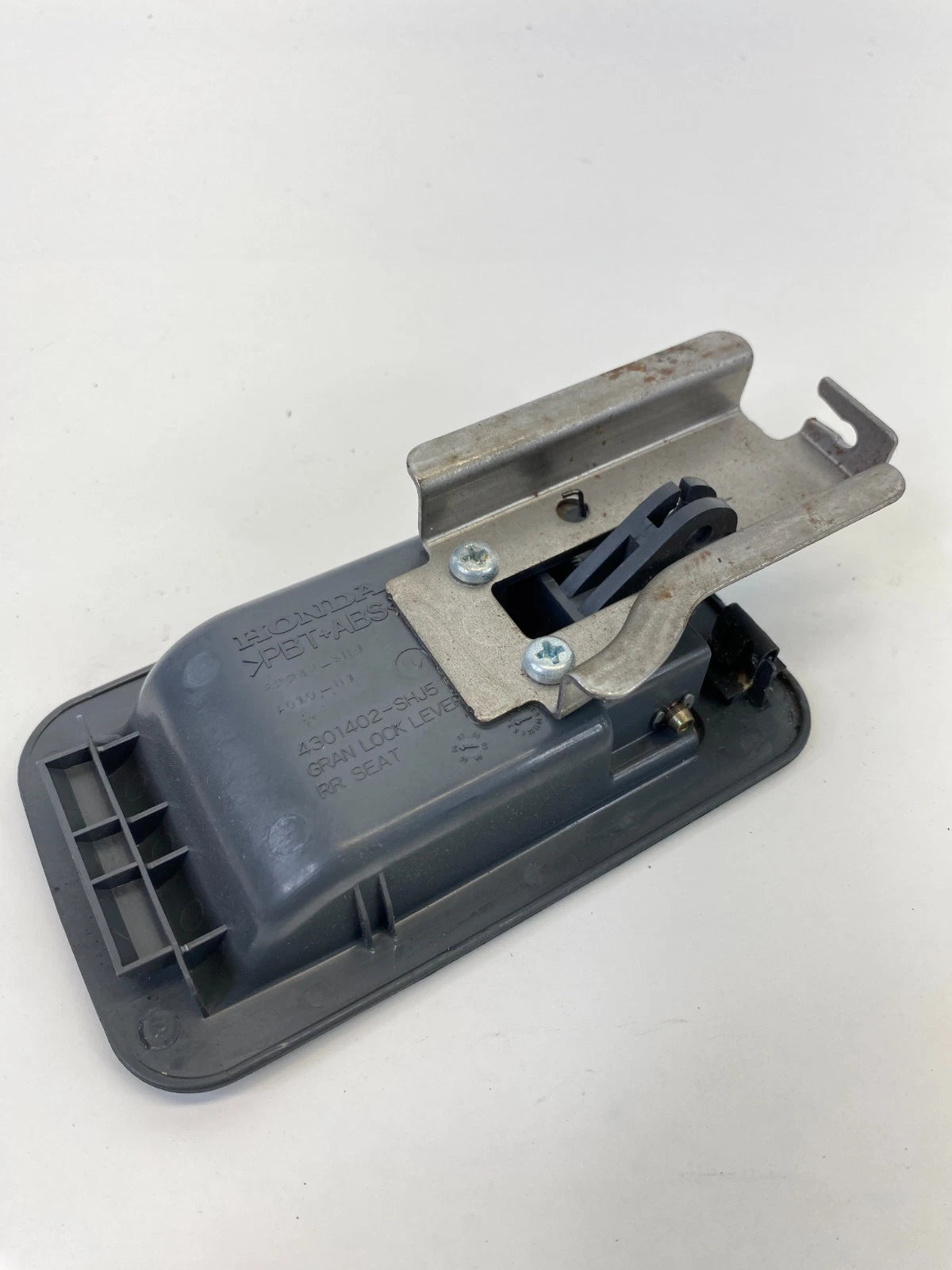 05-10 HONDA ODYSSEY 3RD ROW SEAT LOCK LEVER REALEASE PULL DOWN 82242-SHJ OEM