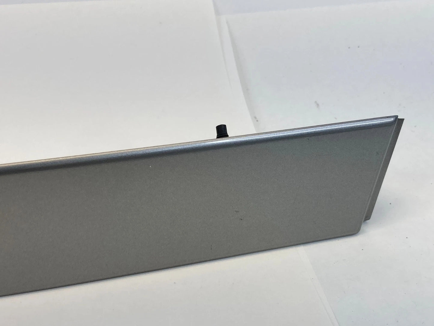 2003 2004 SAAB 9-3 CONVERTIBLE TRUNK LID HANDLE LICENSE PLATE MOLDING PANEL OEM