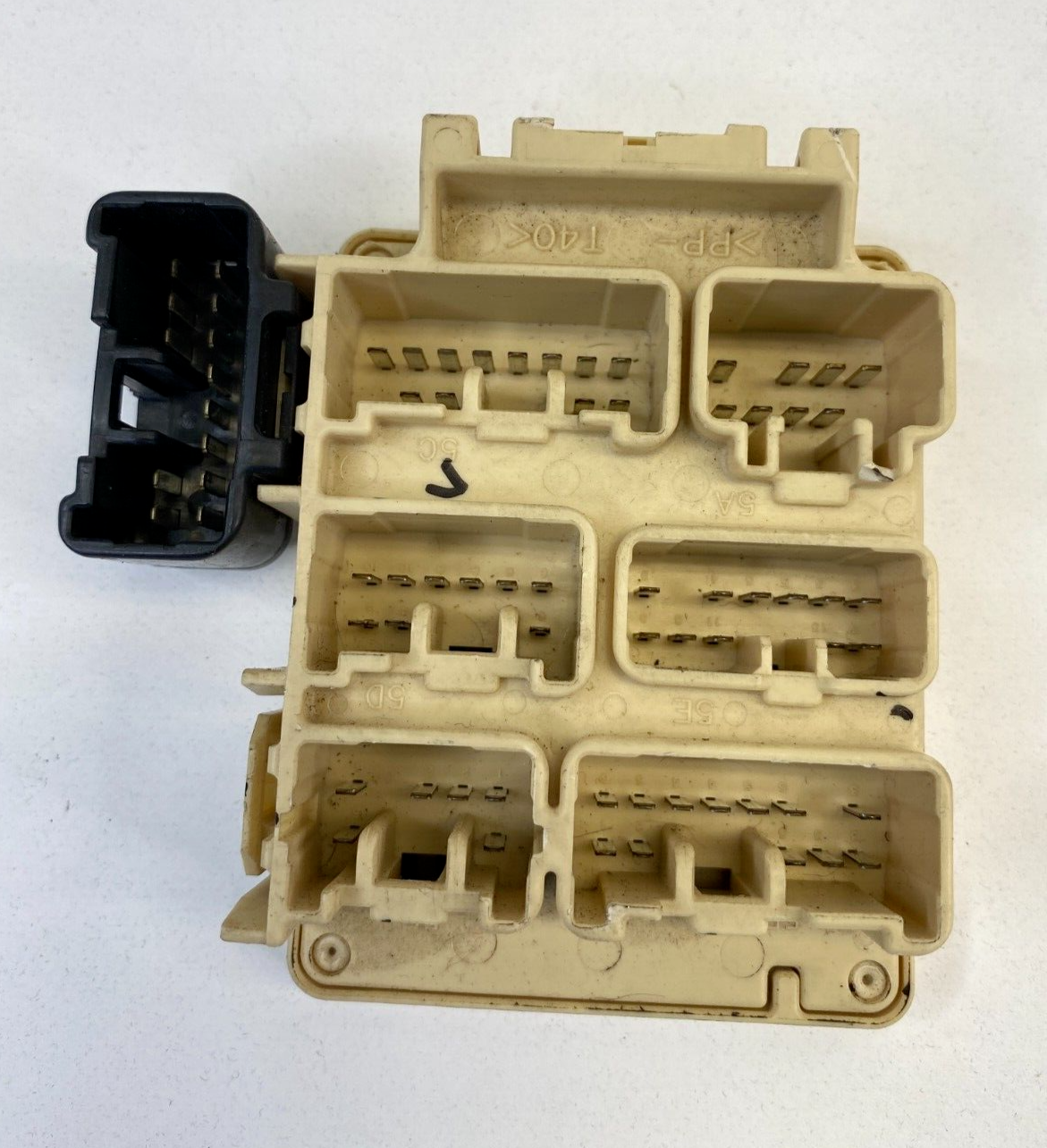 1999-2003 99-03 Lexus RX300 Base 3.0L Front Fuse Box Relay Junction Block OEM