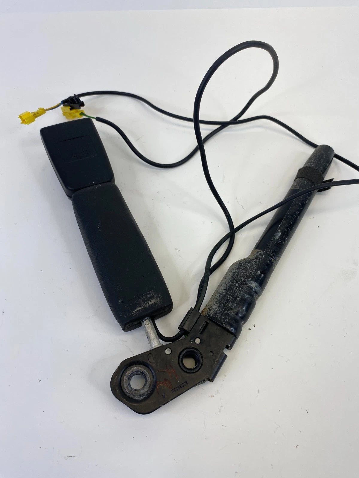 2007-2014 MERCEDES-BENZ CL550 COUPE FRONT RIGHT PASSENGER SEAT BELT BUCKLE OEM