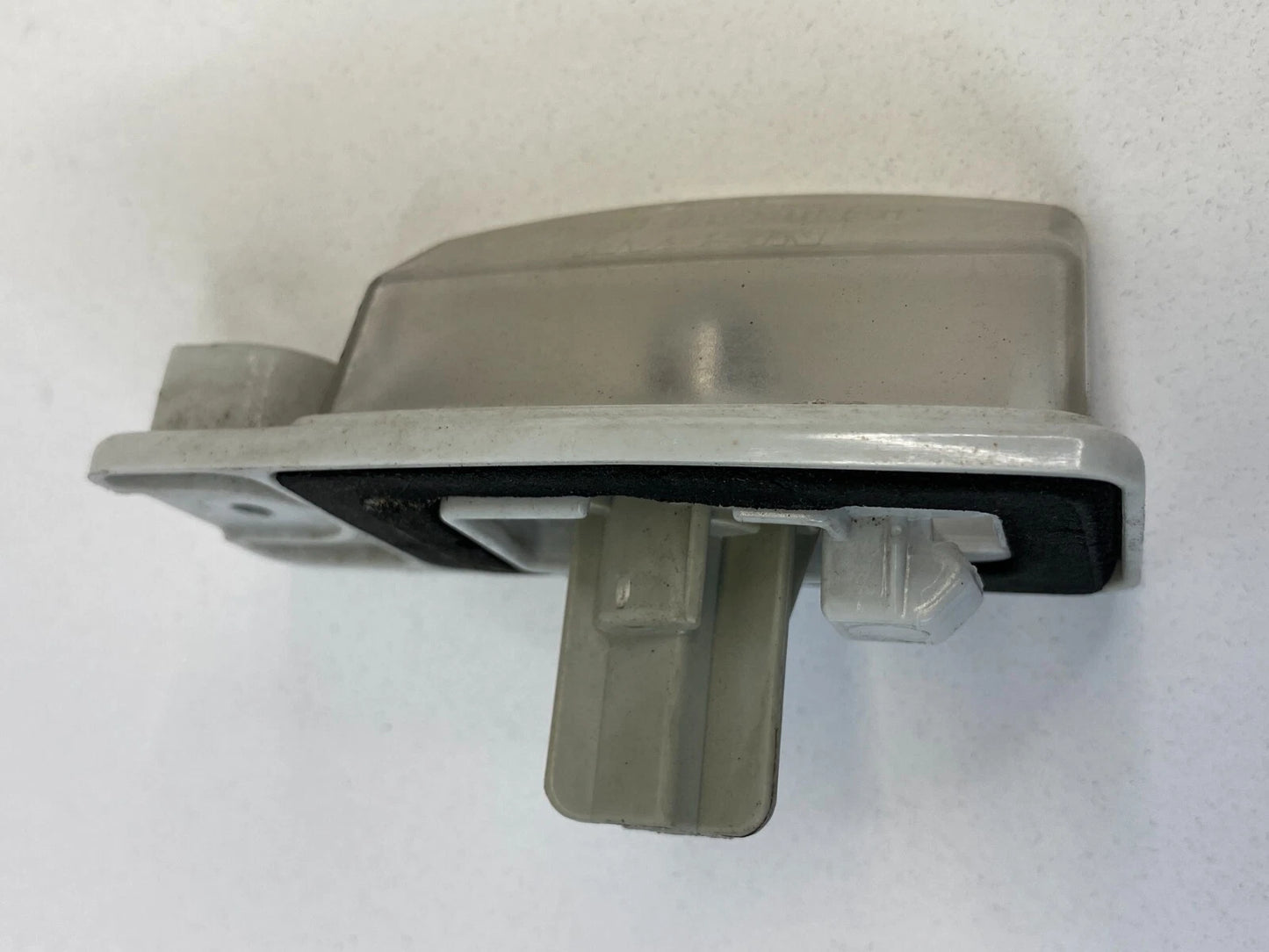 07-13 NISSAN ALTIMA 07-14 MAXIMA SD REAR LICENSE PLATE LIGHT LAMP ASSEMBLY OEM
