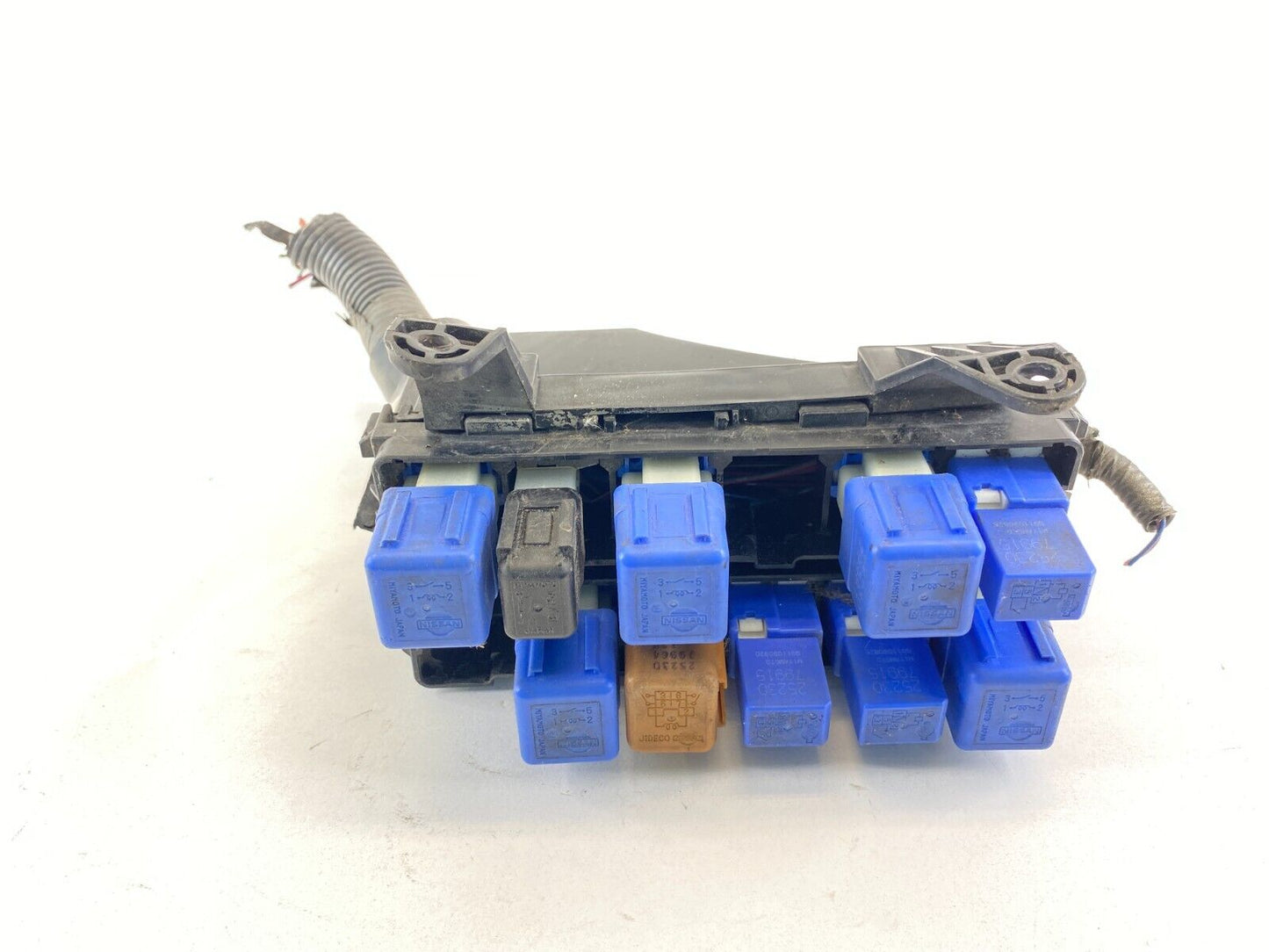 2000-2003 Nissan Maxima 3.0L V6 24V Under Hood Fuse Box Junction Assembly OEM